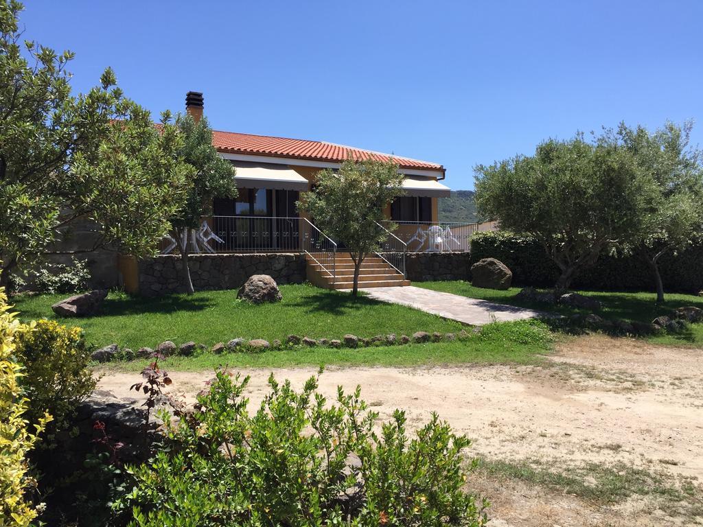 Agriturismo Monte Istulargiu Valledoria  Luaran gambar